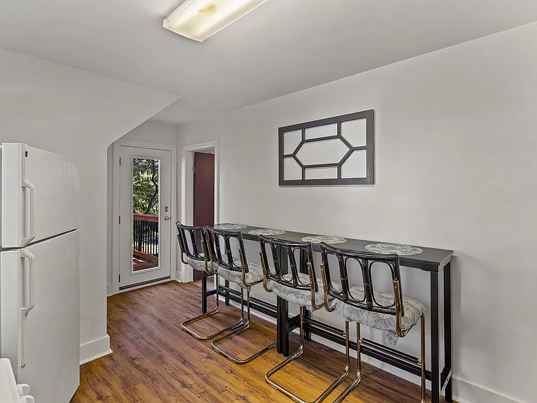 113 Crestmere Ave #201 — Photo 14