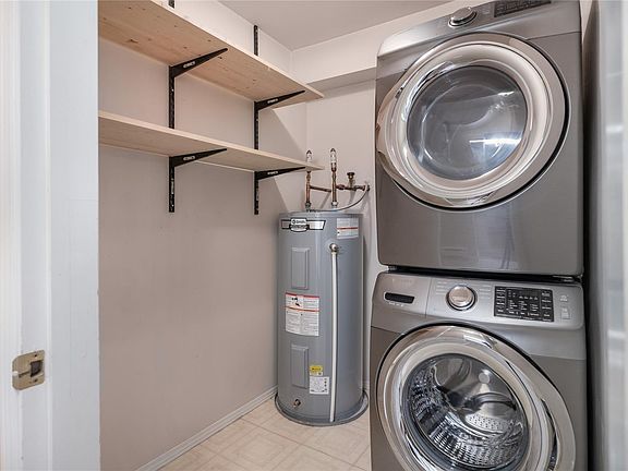 5th image of 24 Prideaux St #206