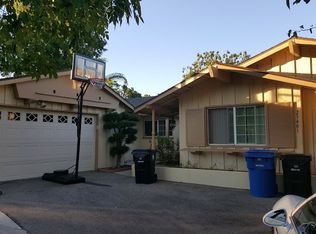 23401 Aetna St, Woodland Hills, CA 91367