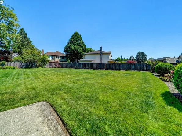 NW Quail Hollow Dr, Portland, OR 97229