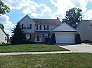 1107 Oak Cluster Dr, Howell, MI 48855