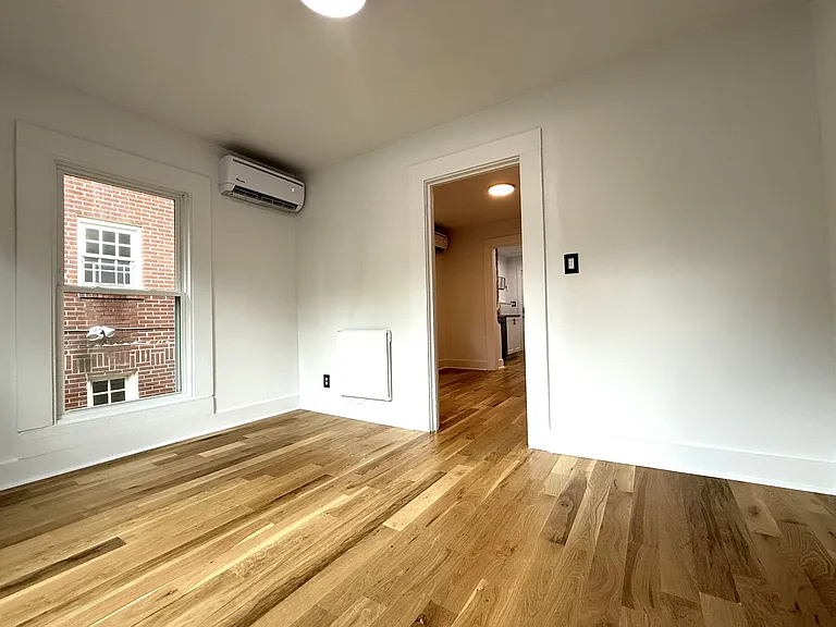 681 Angier Ave NE — Photo 8
