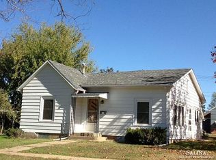 702 Elm St, Minneapolis, KS 67467