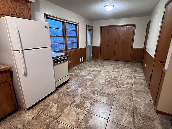 5th image of 93 W 136th St