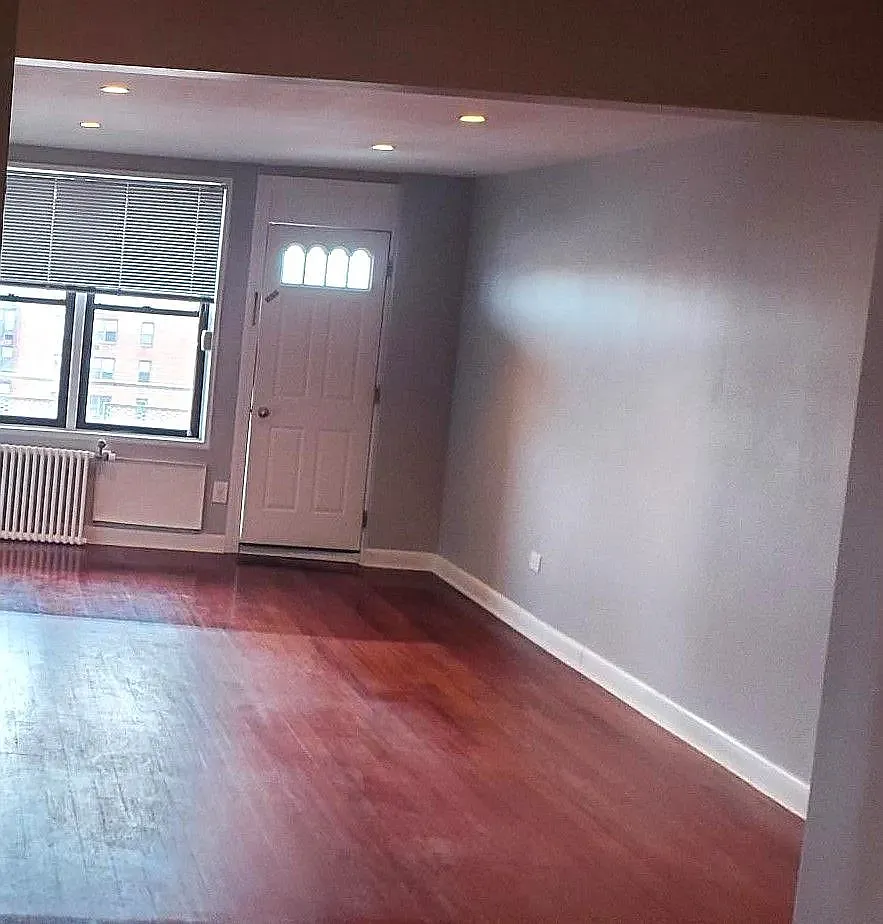 48-50 38th Street — Photo 1