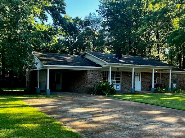 107 Choctaw Dr, Searcy, AR 72143