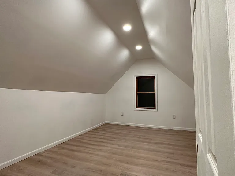 34 James St #2 — Photo 18