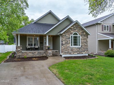 1427 Chestnut St, Grand Forks, ND, 58201