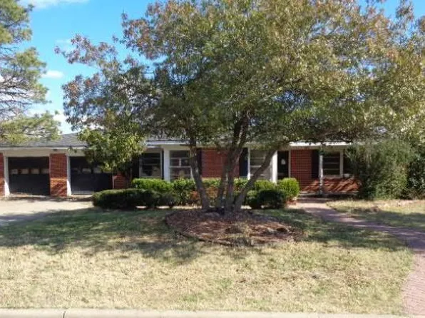 1900 Christine St, Pampa, TX 79065