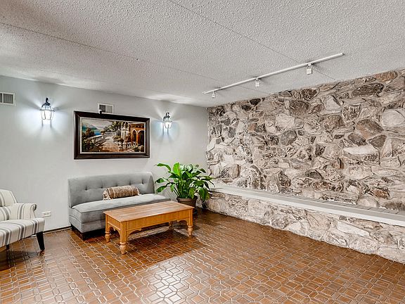 2nd image of 828 Graceland Ave APT 503