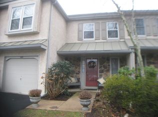 1002 Evesham Ct, West Chester, PA 19382