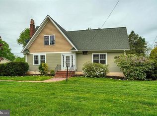 112 Ingleside Ave, Pennington, NJ 08534