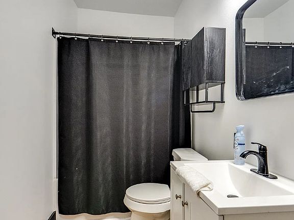 5th image of 2173 E 73rd St
