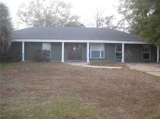 8 Villa Cove Dr, Gulfport, MS 39507