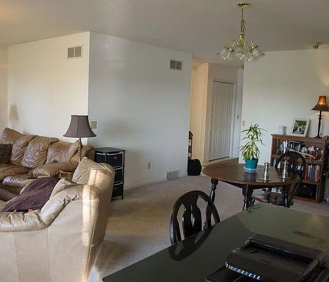 2100 Jackson St — Photo 3