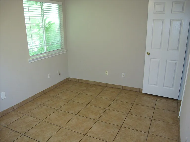902 Quartz Ct #B — Photo 23