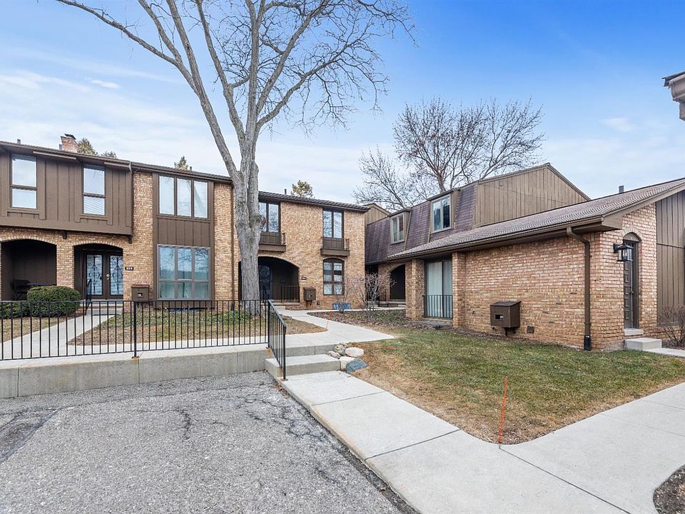 1st image of 937 Greenhills Dr