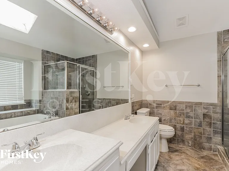 1008 Micarta Dr — Photo 11