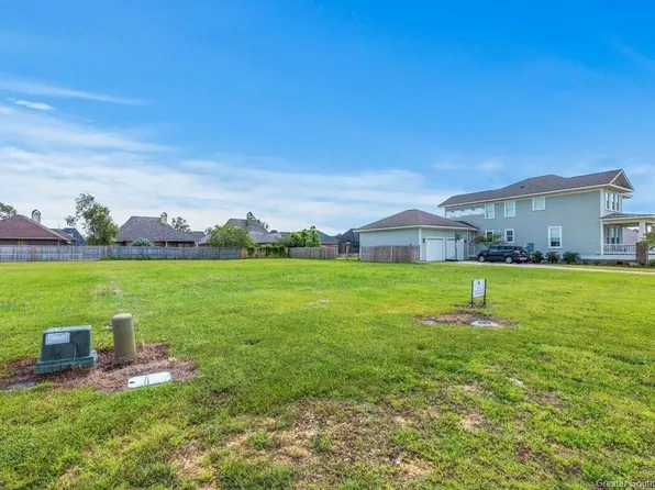 2211 Saint Joseph Ave, Lake Charles, LA 70601