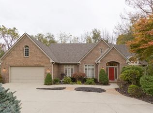 2819 Silverwood Ln, Greenwood, IN 46143