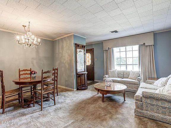 3rd image of 203 Bellridge Dr