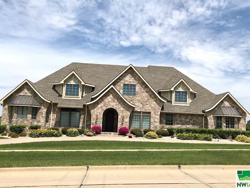 1st image of 6637 Whispering Creek Dr