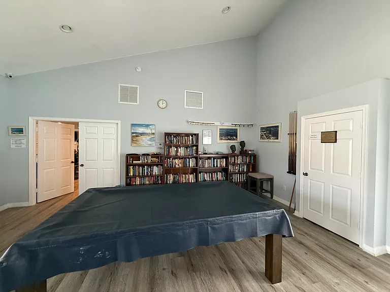 225 N Lakeshore Dr — Photo 101