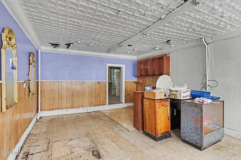 4th image of 188 Clinton Avenue