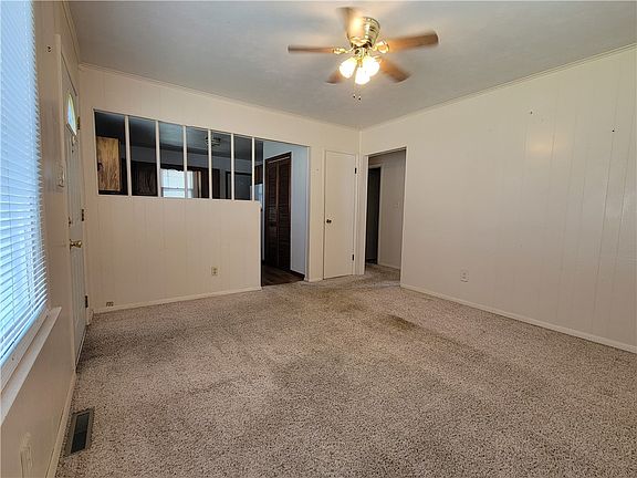2nd image of 3033 Wallace Ave