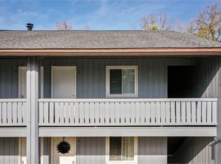 82 1st St SE #2, Barberton, OH 44203