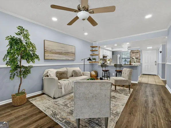 1201 New Horizon St, Powder Springs, GA 30127