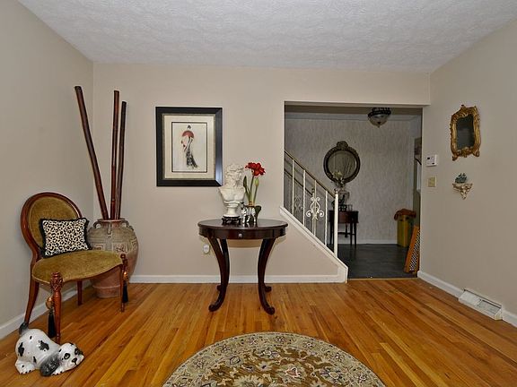 4th image of 10632 Bradbury Dr