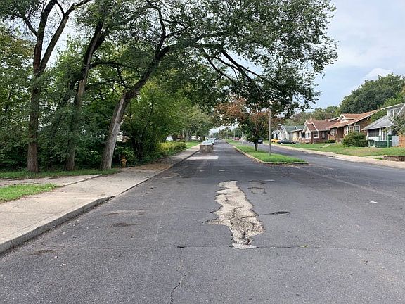 4th image of 334 W Hanssler Pl