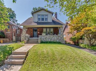7574 Warner Ave, Saint Louis, MO 63117