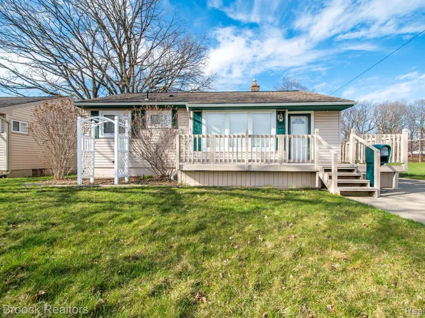 1125 Shirley Dr, Ypsilanti, MI 48198