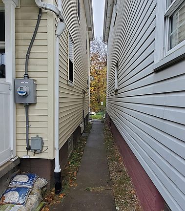 4th image of 542 Cedar Ave