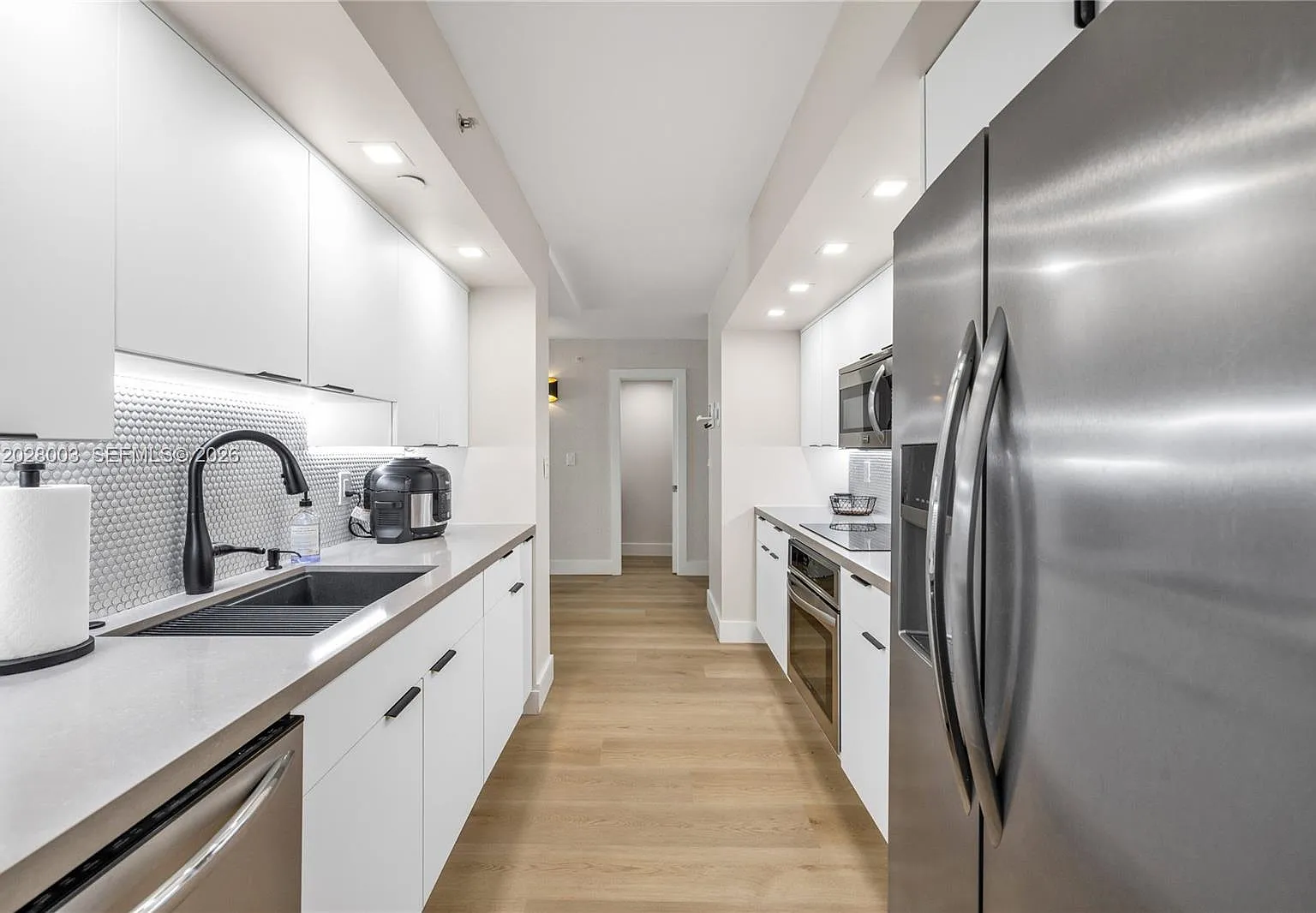 The Collins Condo — Photo 4