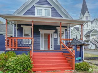 99 Main St #A, Cathlamet, WA 98612