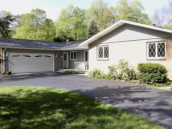 2nd image of 14025 Windemere Dr NW