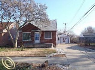 8979 Hubert Ave, Allen Park, MI 48101