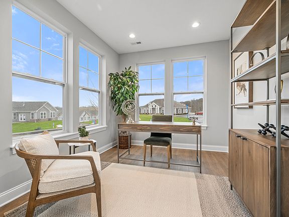 4th image of 133 Village Ln
