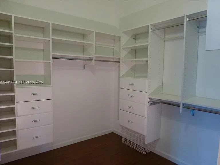 1139 Chenille Cir — Photo 2