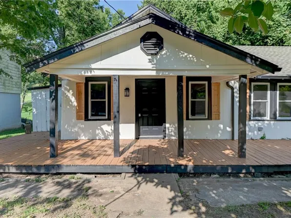 6212 Eugene Field Rd, Kansas City, MO 64119