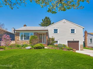 2631 Hyacinth St, Westbury, NY 11590