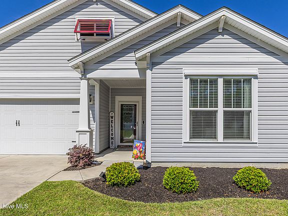 3rd image of 595 Dellcastle Court NW