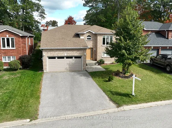 139 Wawinet St, Midland, ON L4R 5A9