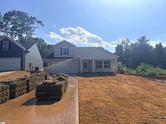 2nd image of 1843 Memorial Drive Ext #1