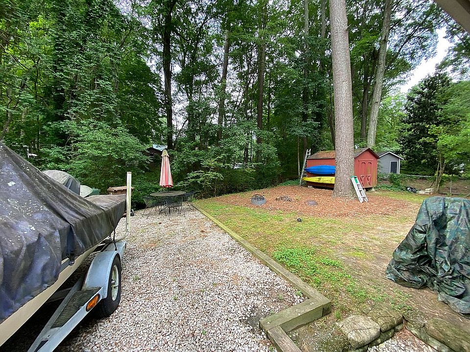 2nd image of 232 Fairview Rd