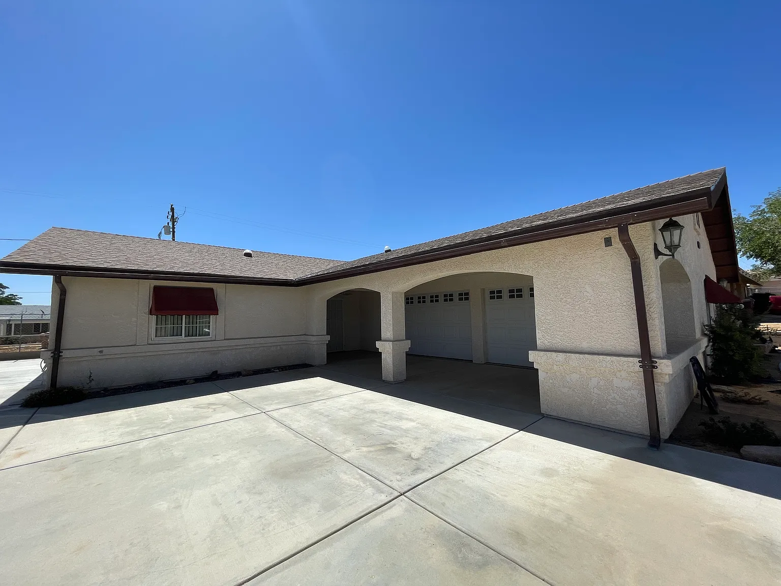 3 bed, 1636 sqft, $2,200 — Photo 2