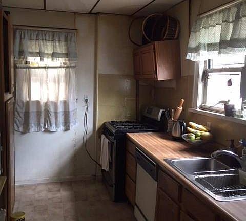 5th image of 4414 Grace Ave